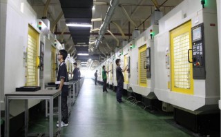 北京富鼎科技有限公司 富鼎电子科技等取得自动化安装第一和第二工件的安装装置专利，安装精度和安装效率高